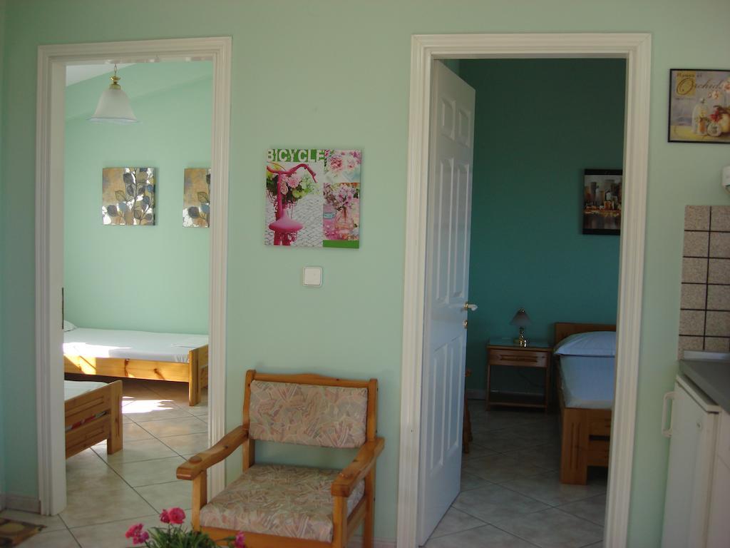 Villa Melina 1 Koinira Room photo